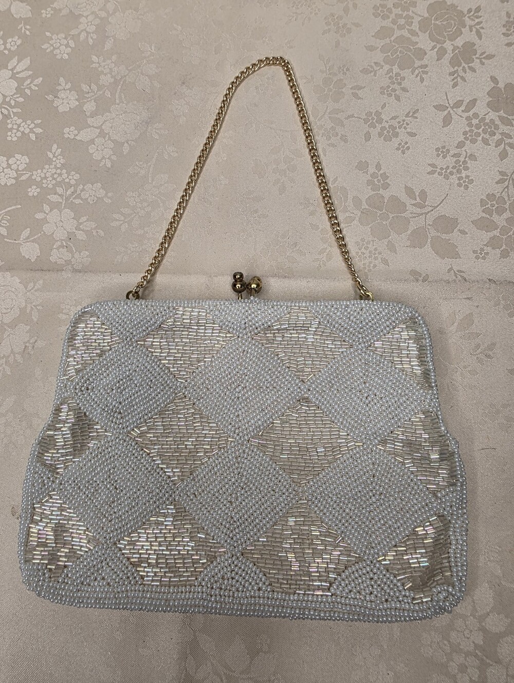 VTG Peck & Peck Fifth Avenue Beaded Kiss Lock Handbag White Iridescent Diamond
